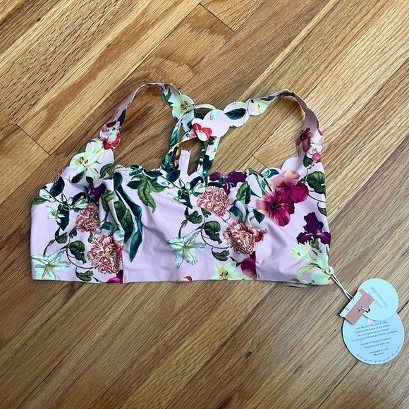 NWT PQ SWIM reversible scalloped edge bikini top size large - Picture 1 of 6
